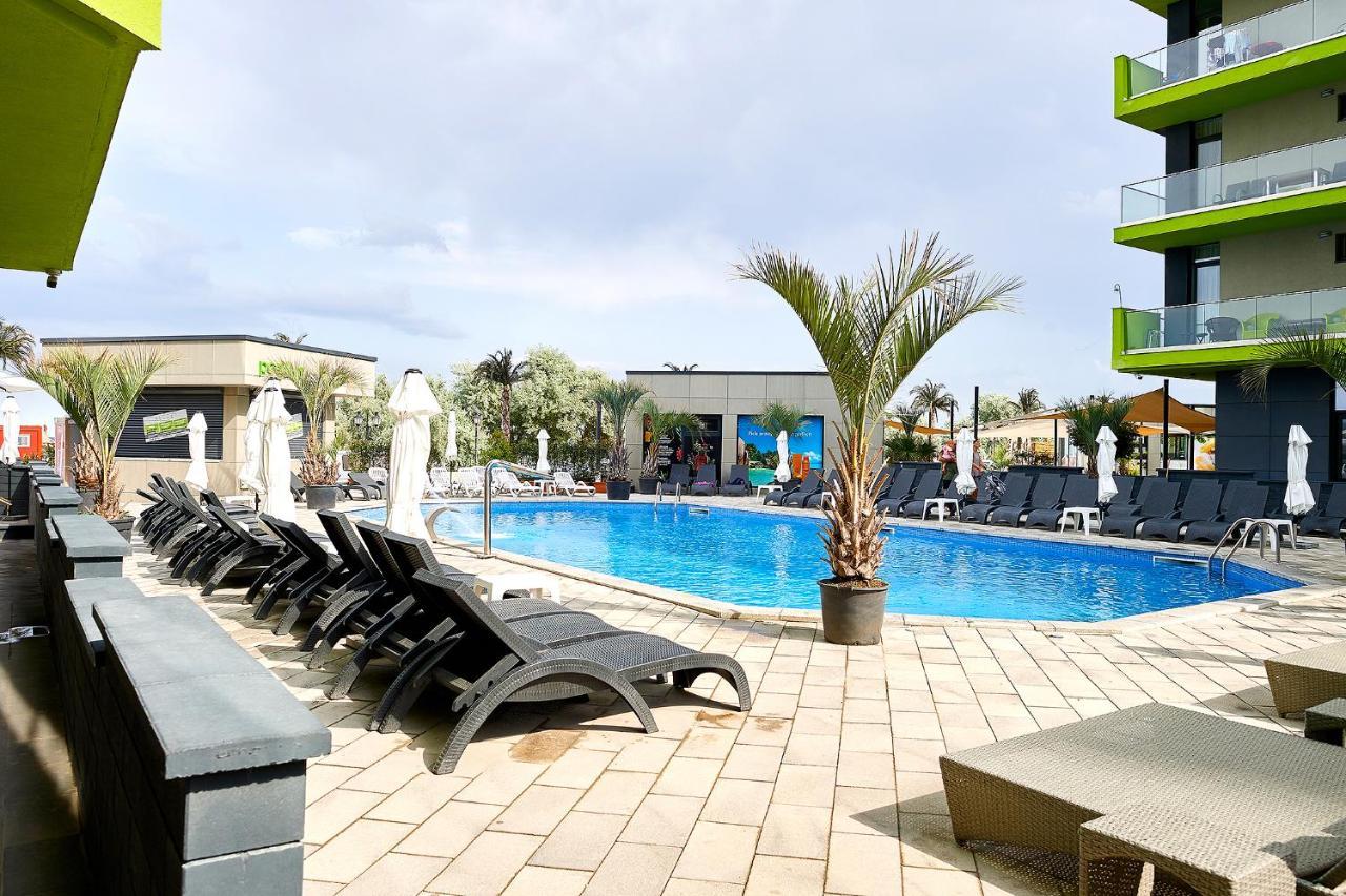 Berlin Luxury Apartment Spa N Pool Beach Resort Năvodari Buitenkant foto